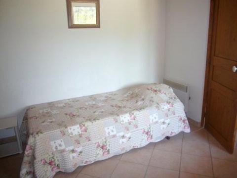 Les Cigales Bed & Breakfast Saint-Andiol Room photo